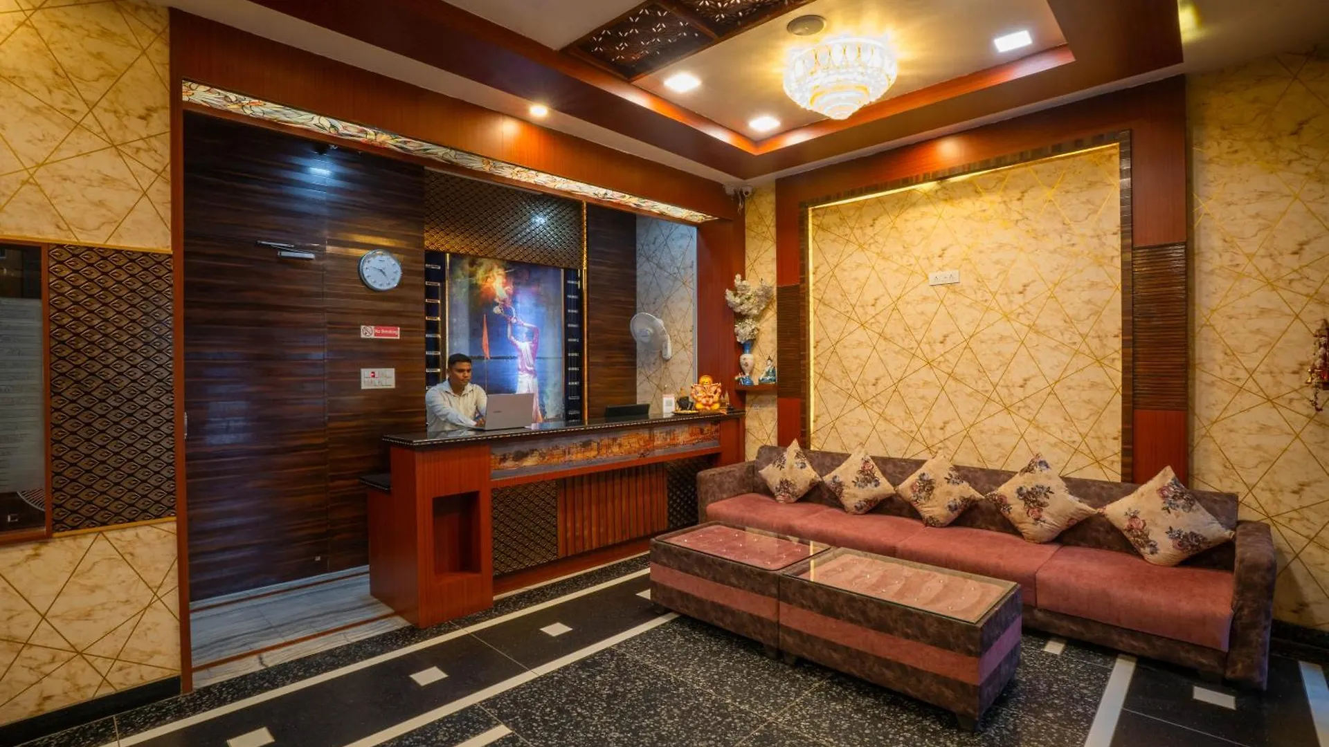 Hotel Kiaara Varanasi