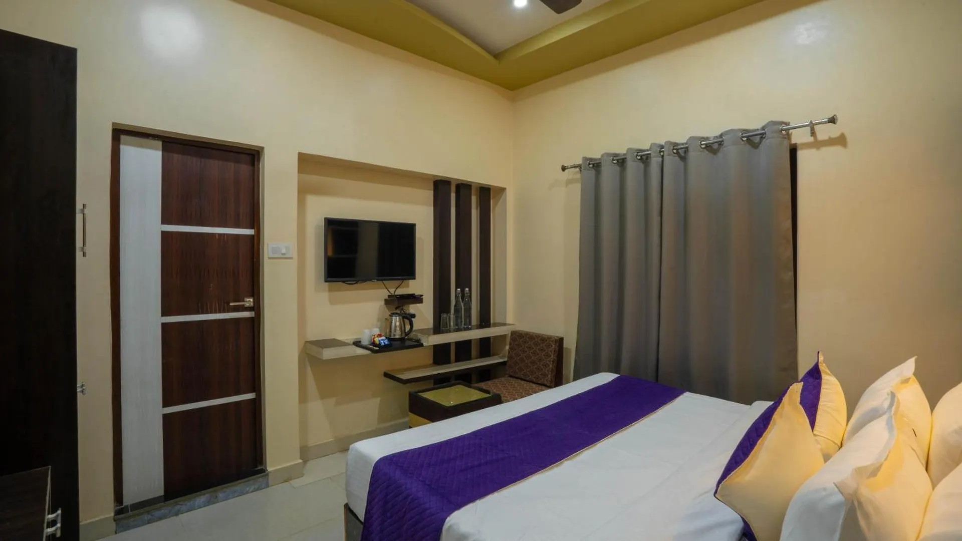 ***  Hotel Kiaara Varanasi India