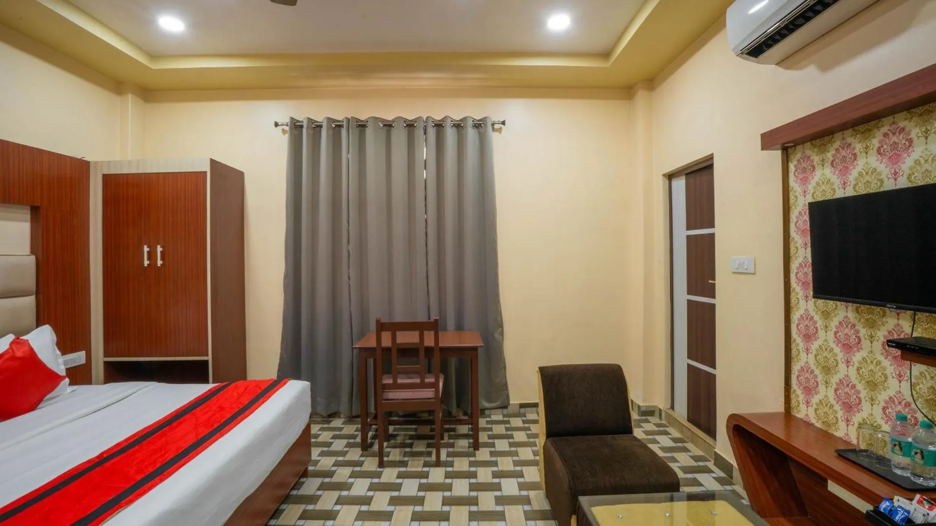 ***  Hotel Kiaara Varanasi India
