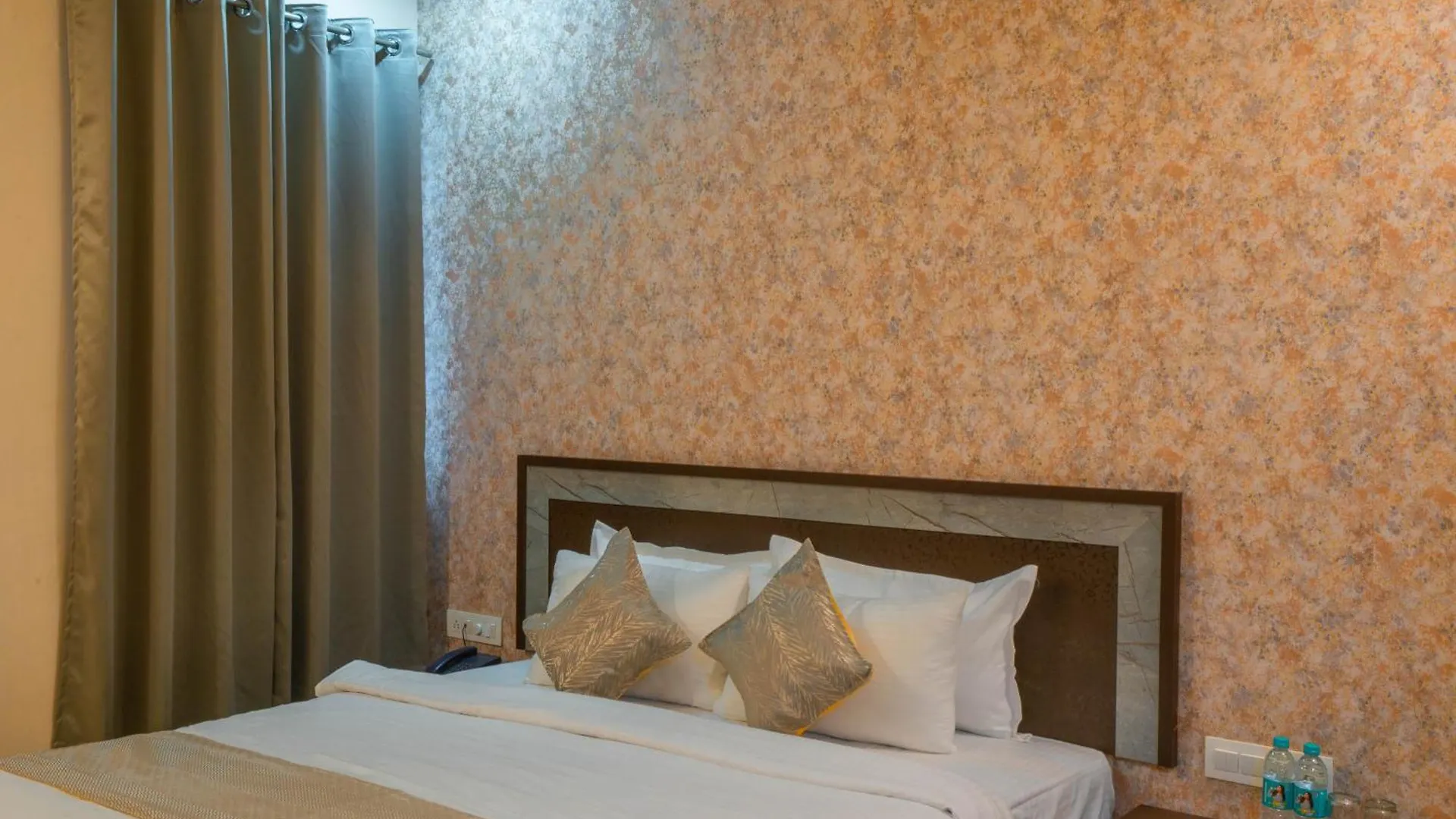 Hotel Kiaara Varanasi