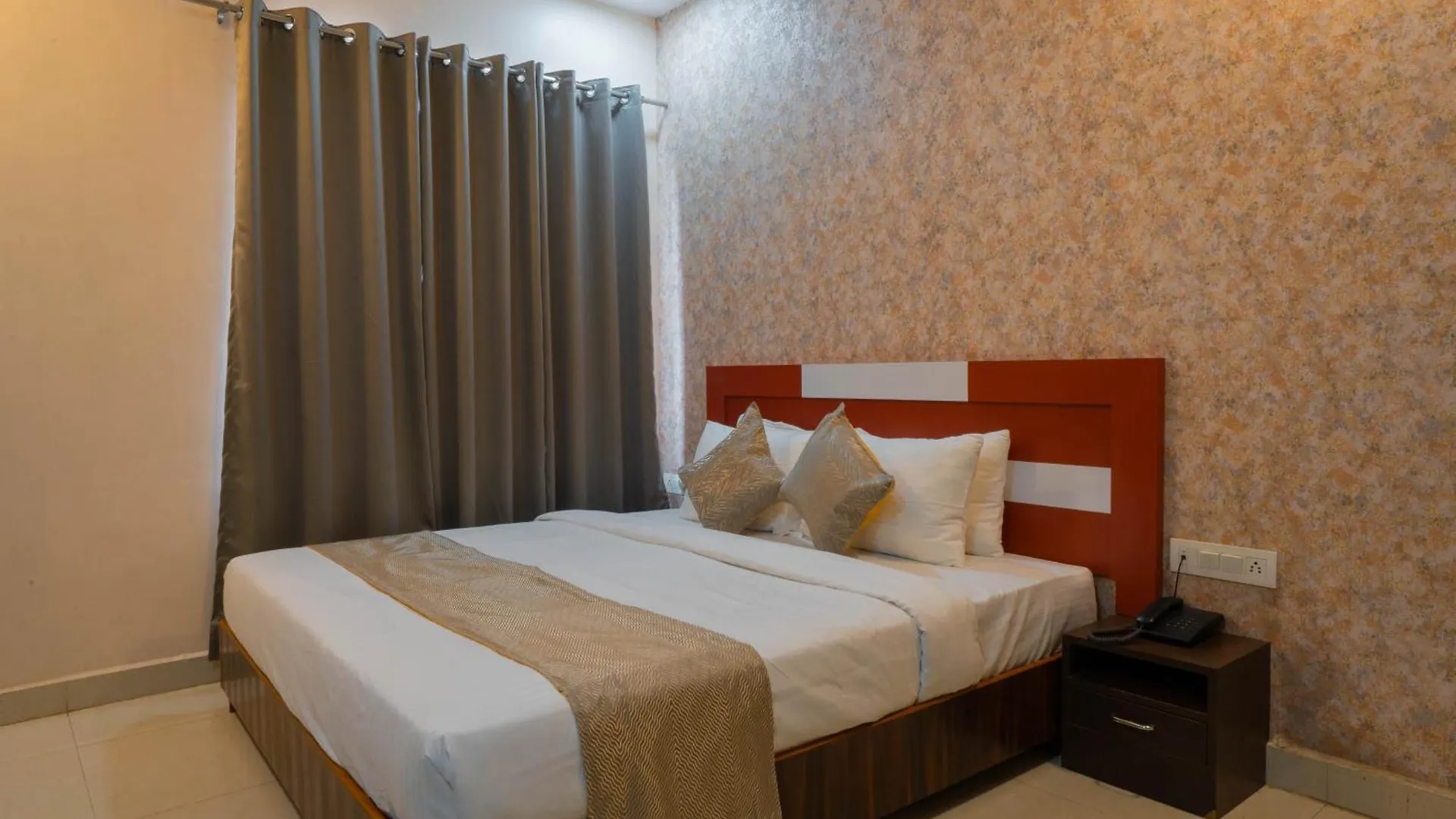 Hotel Kiaara Varanasi