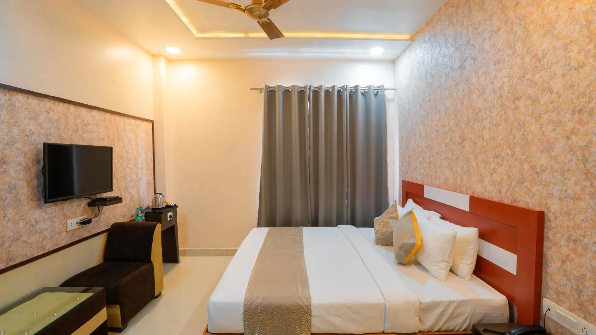 ***  Hotel Kiaara Varanasi India