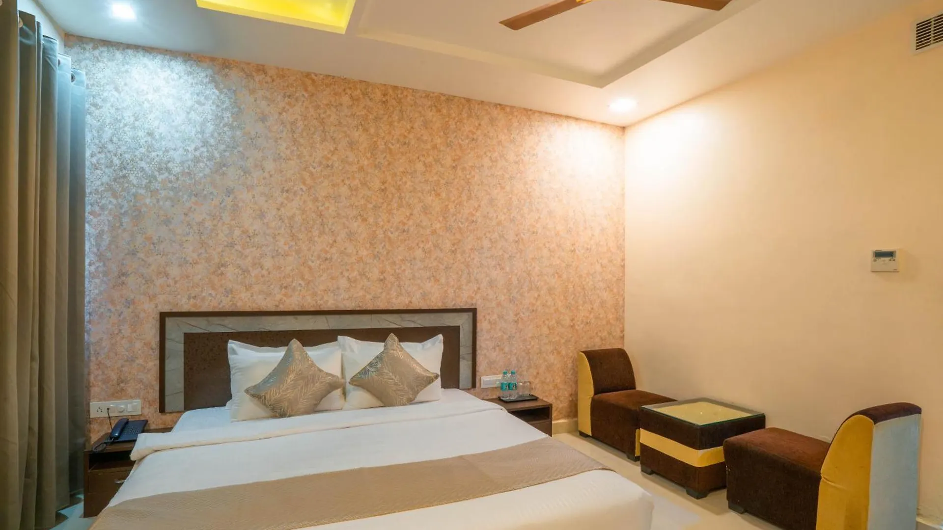 Hotel Kiaara Varanasi