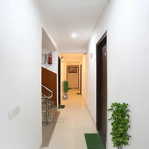 Hotel Capital O Ram Krishna Residency Near Artemis Hospital ***