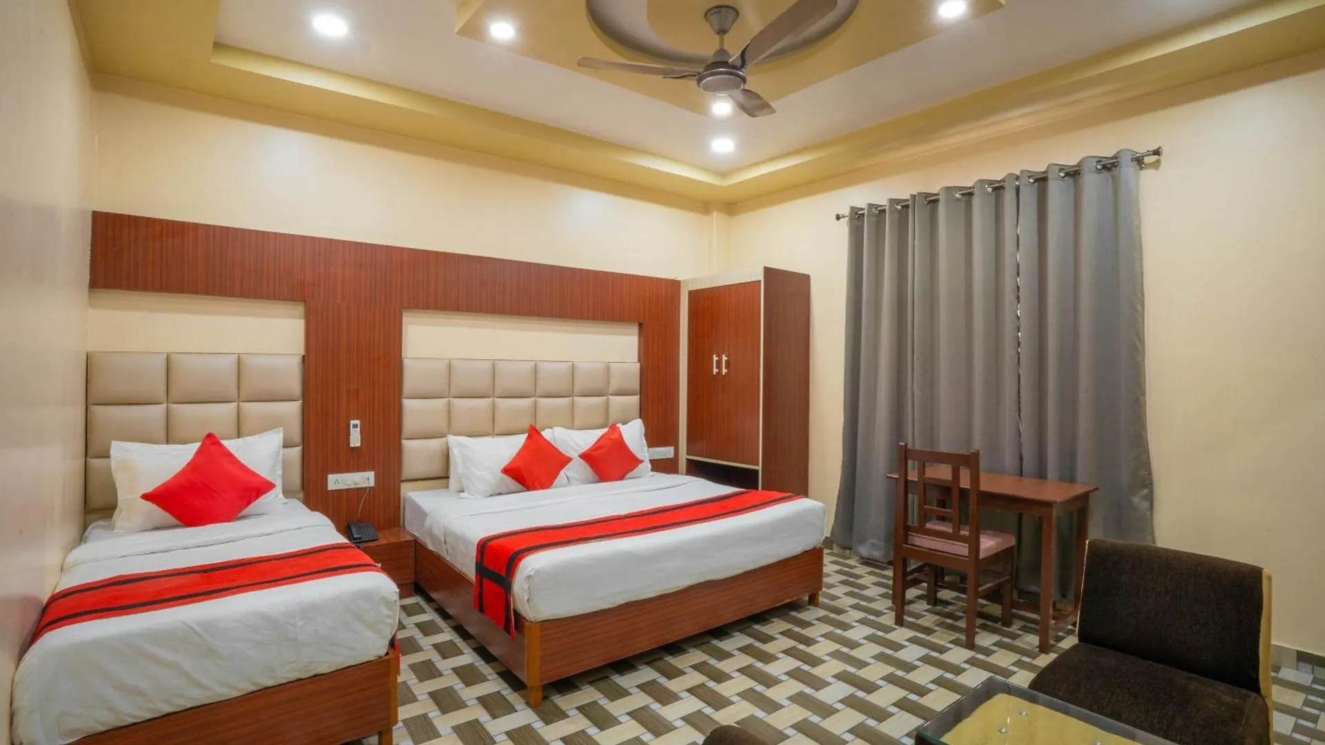 Hotel Kiaara Varanasi