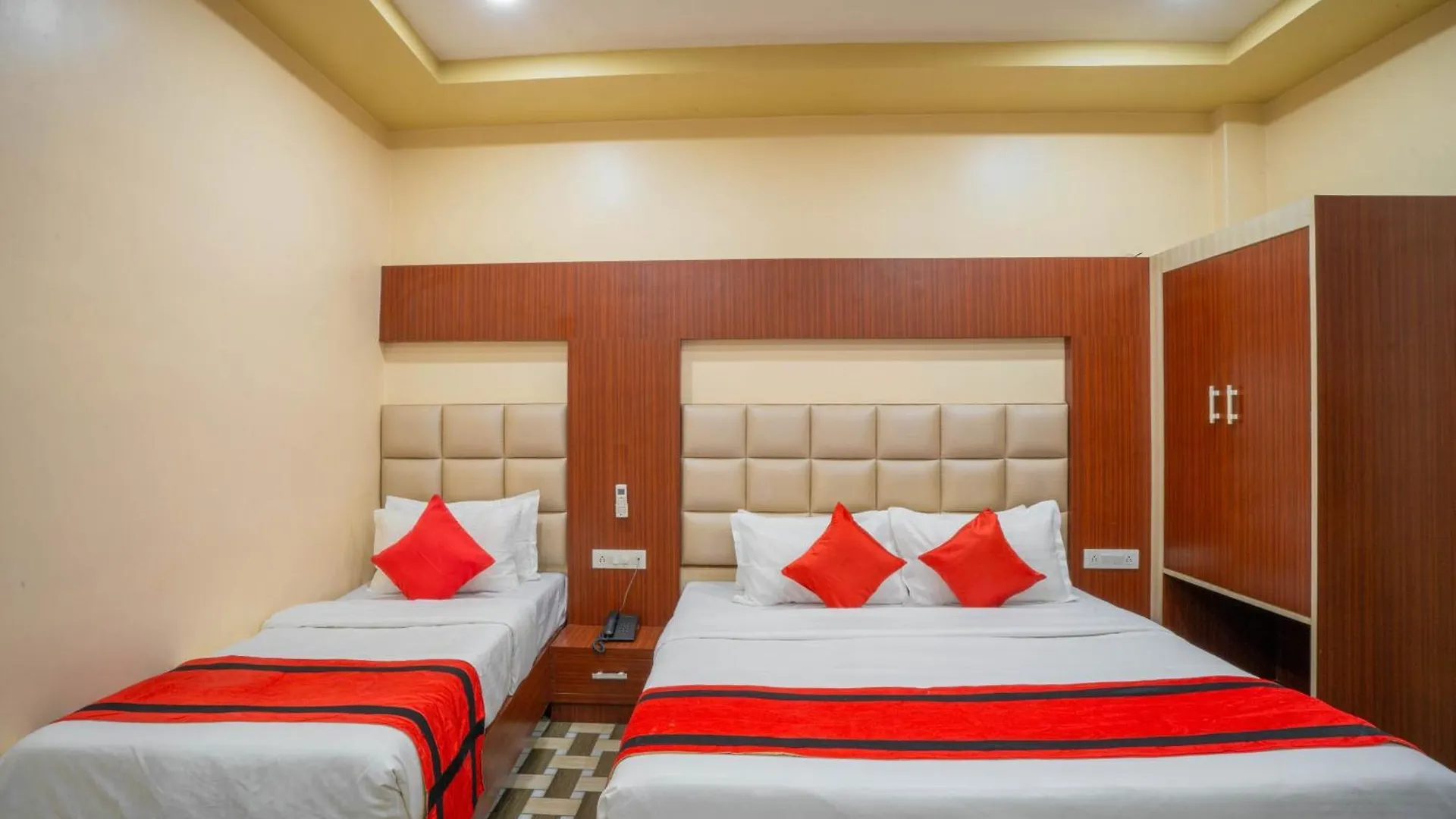 Hotel Kiaara Varanasi